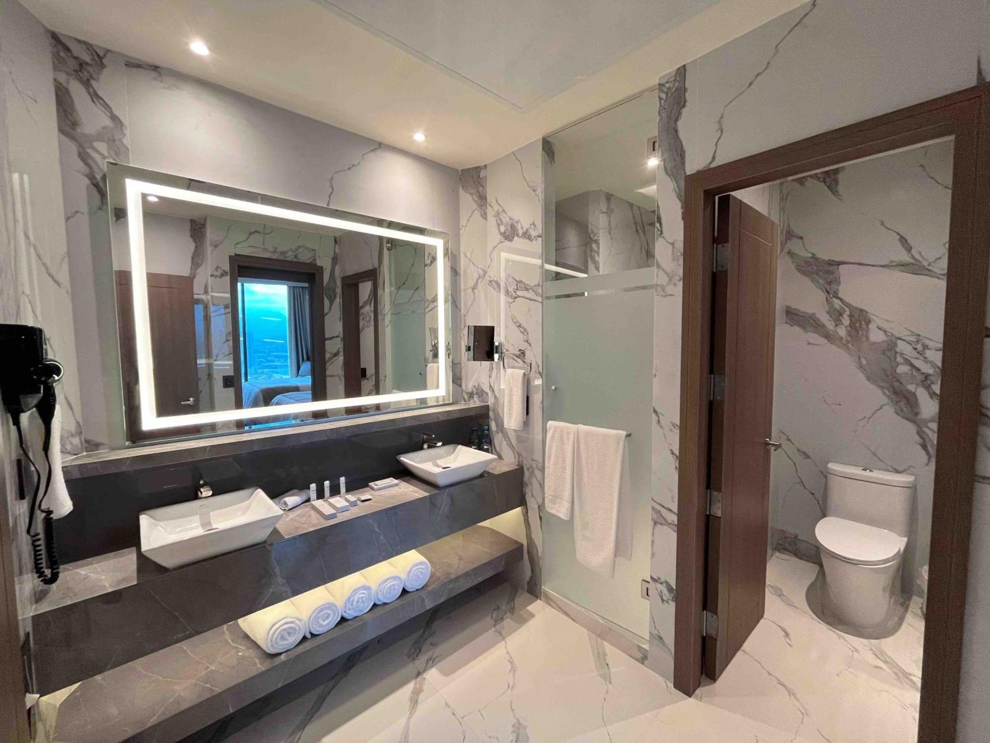 Hotel Safi Royal Luxury Metropolitan à San Pedro Garza Garcia Extérieur photo Bathroom