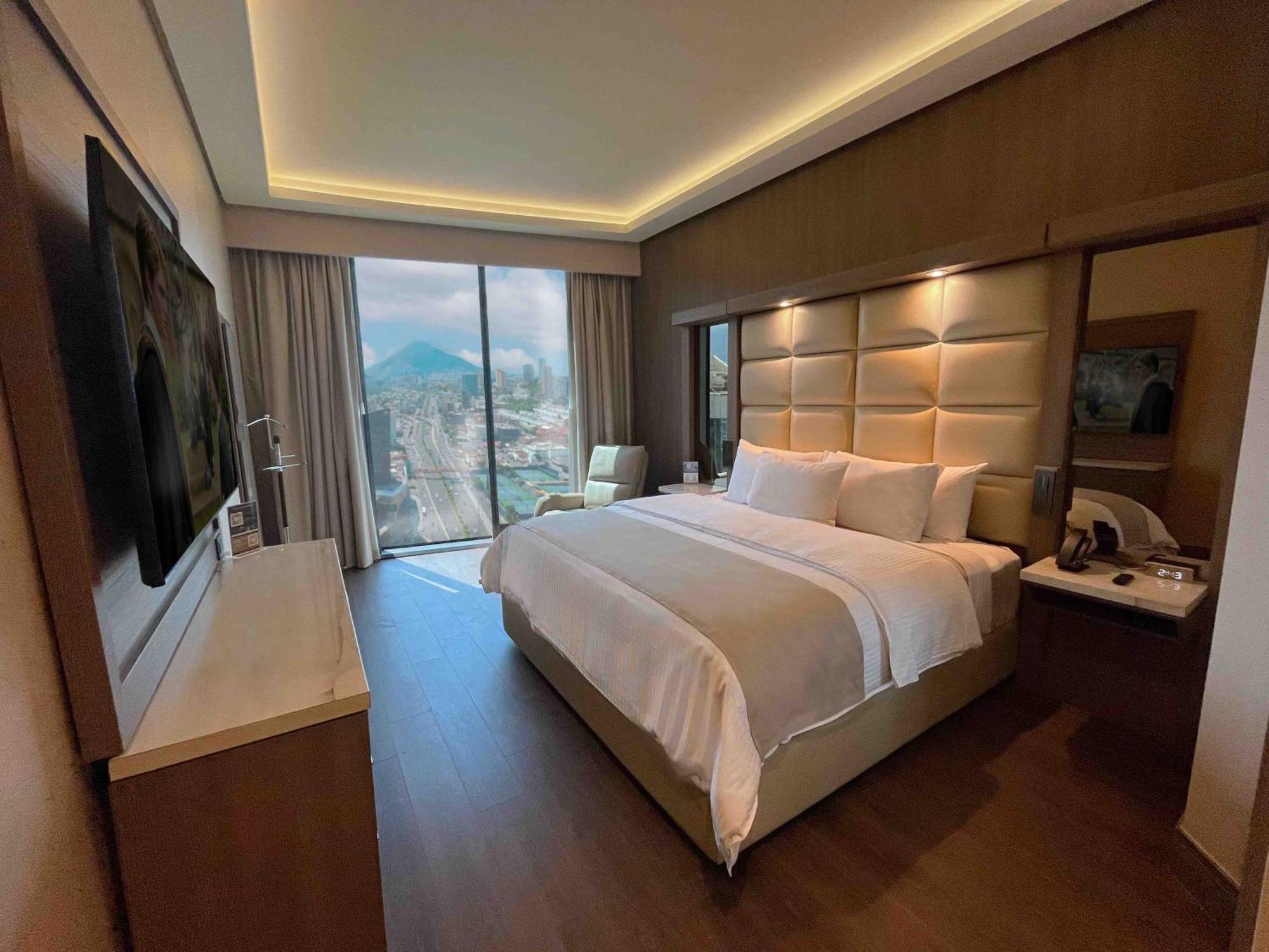 Hotel Safi Royal Luxury Metropolitan à San Pedro Garza Garcia Extérieur photo A bedroom at the hotel